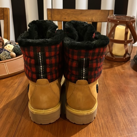 Timberland 6” Waterproof Puffer Boots Buffalo Plaid Wheat new Men’s Size 13 - Picture 7 of 14